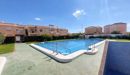 Torrevieja bienes raíces, Bungalow en venta. Zona de la  Torretas, 2 dormitorios, 47 m² image 0