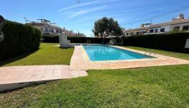 Real estate Torrevieja, Bungalow for sale. Aguas Nuevas area, 2 bedrooms, 55 m² image 2