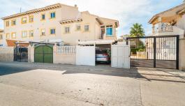 Buy an Bungalow in Orihuela Costa, Spain. Punta Prima area, 2 bedrooms, 57 m² image 1