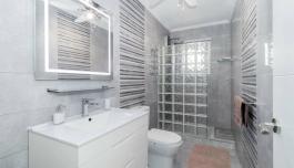 Real estate in Spain, Torrevieja. El limonar area, 2 bedrooms, 70 m² image 2
