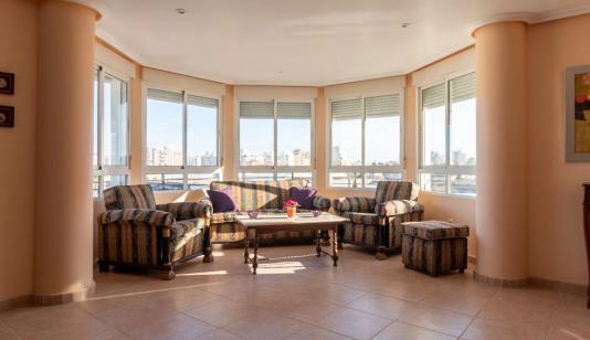Torrevieja, real estate. torrevieja area, 5 bedrooms, 213 m² image 0