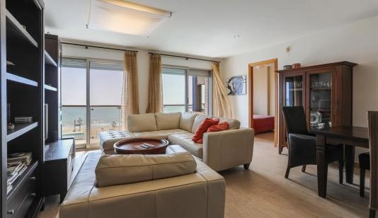 Torrevieja, Spain. Buy an Apartment . Playa de los Locos area, 4 bedrooms, 175 m² image 0