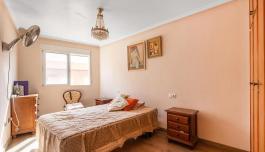 Buy real estate in Torrevieja, Spain. Estacion de autobuses area, 3 bedrooms, 96 m² image 3