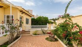 Town house in Orihuela Costa, Spain. Playa Flamenca area, 4 bedrooms, 195 m² image 1