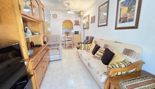 Buy real estate in Torrevieja, Spain. Centro area, 1 bedroom, 50 m² image 0