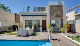 Buy an Villa in Orihuela Costa, Spain. PAU 26 area, 4 bedrooms, 123 m² image 2
