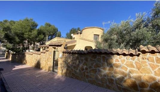 Buy property in Orihuela Costa, Spain. Las Filipinas area, 6 bedrooms, 325 m² image 0