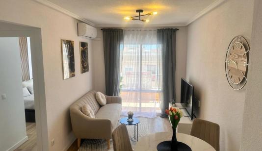 Comprar una vivienda en Torrevieja, España. Zona de la  Estacion de autobuses, 2 dormitorios, 0 m² image 0