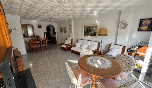 Real estate Guardamar del Segura, Apartment for sale. Pueblo area, 3 bedrooms, 124 m² image 0