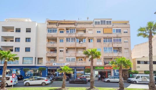 Buy an Apartment in Torrevieja, Spain. Playa del Cura area, 2 bedrooms, 75 m² image 0