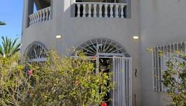 Torrevieja real estate, Villa for sale. La Siesta area, 5 bedrooms, 220 m² image 1