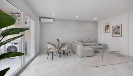 Property in Torrevieja. Centro area, 2 bedrooms, 90 m² image 1