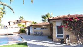 Orihuela Costa bienes raíces, Duplex en venta. Zona de la  La Zenia, 4 dormitorios, 240 m² image 1