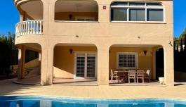 Torrevieja, real estate. Eliseos playa area, 4 bedrooms, 325 m² image 2