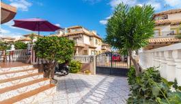 Bungalow for sale in Orihuela Costa, Spain. Cabo Roig area, 3 bedrooms, 86 m² image 4