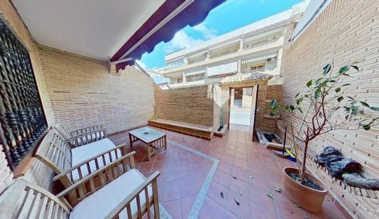 Bungalow for sale in Torrevieja, Spain. Playa de los Locos area, 3 bedrooms, 115 m² image 0