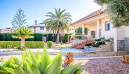 Buy real estate in Spain. Mil Palmeras area, 4 bedrooms, 288 m² image 3