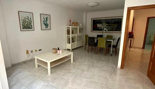 Comprar un Piso en Torrevieja, España. Zona de la  Centro, 3 dormitorios, 120 m² image 0
