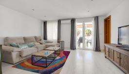 Buy property in Torrevieja, Spain. Playa de los Náufragos area, 2 bedrooms, 85 m² image 2