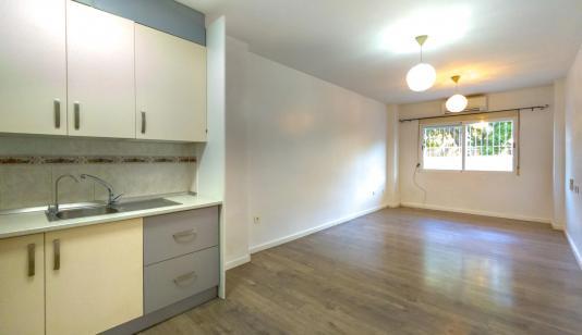 Buy real estate in Torrevieja, Spain. torrevieja area, 3 bedrooms, 70 m² image 0