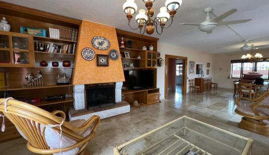 Продажа Таунхаус в Ориуэла Коста, Испания. Район Cabo Roig, 5 спален, 280 m² image 0