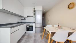 Torrevieja, real estate. Centro area, 3 bedrooms, 80 m² image 2