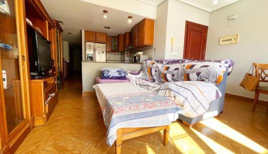 Buy property in Torrevieja, Spain. Paseo maritimo area, 3 bedrooms, 94 m² image 0