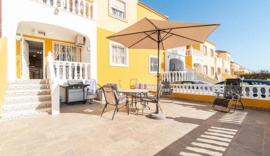 Buy an Bungalow in Orihuela Costa, Spain. Lomas de Cabo Roig area, 2 bedrooms, 59 m² image 0