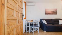 Buy real estate in Torrevieja, Spain. Playa de los Náufragos area, 3 bedrooms, 32 m² image 1