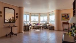Torrevieja, real estate. torrevieja area, 5 bedrooms, 213 m² image 2