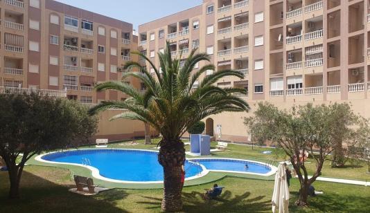 Buy real estate in Torrevieja, Spain. Centro area, 2 bedrooms, 0 m² image 0