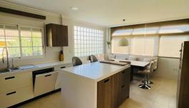 Torrevieja, real estate. Eliseos playa area, 4 bedrooms, 325 m² image 5