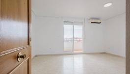 Apartment for sale in Torrevieja, Spain. Playa del Cura area, 2 bedrooms, 85 m² image 1