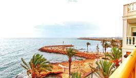 Torrevieja, Spain. Real Estate. Centro area, 4 bedrooms, 140 m² image 1