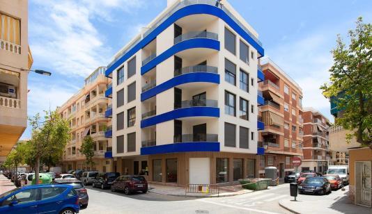 Apartment for sale in Torrevieja, Spain. Paseo maritimo area, 2 bedrooms, 82 m² image 0