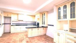 Property in Torrevieja. Centro area, 5 bedrooms, 243 m² image 5